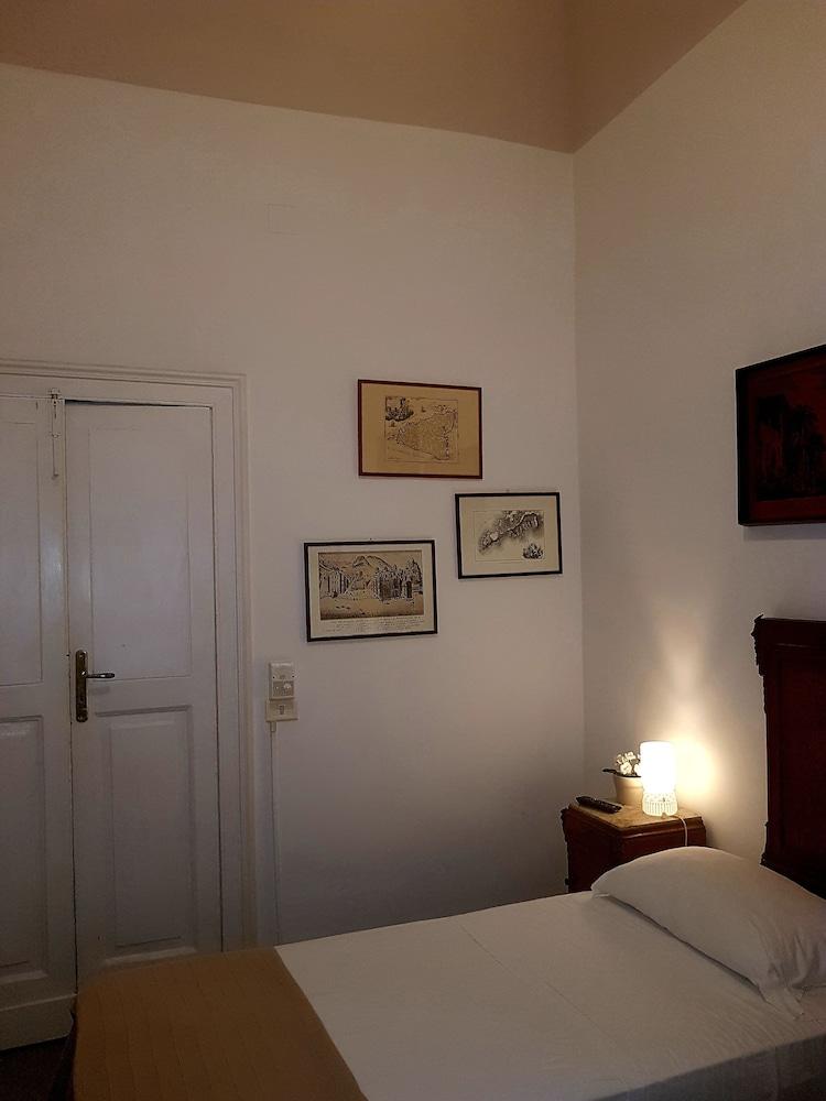 B&B Platamon Bed & Breakfast Naples